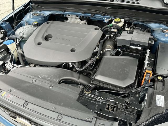 Used 2023 Volvo XC40 B5 Plus w/ Driver Assist Package image 15