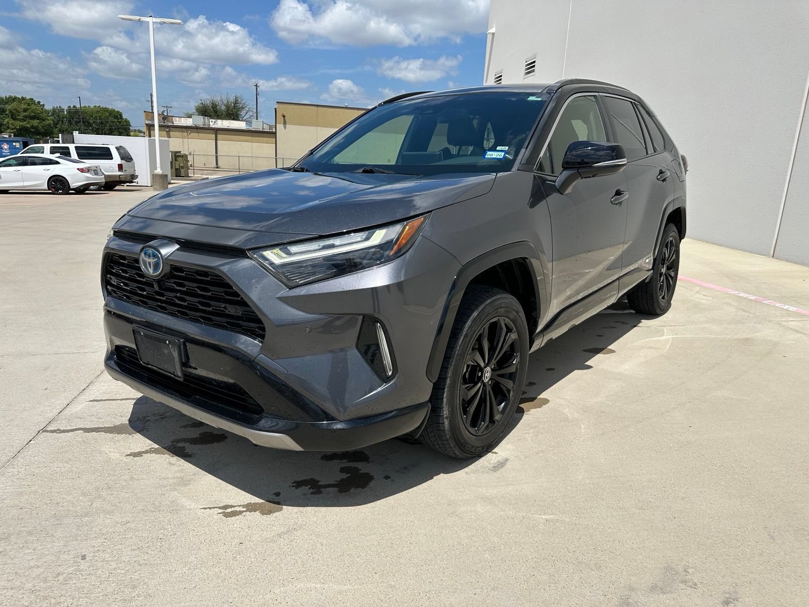 Used 2022 Toyota RAV4 XSE AWD/4WD image 4
