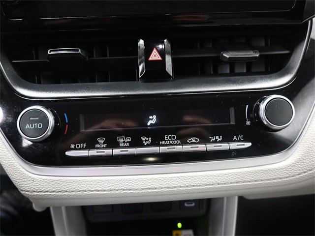 Used 2023 Toyota Corolla Cross LE image 3