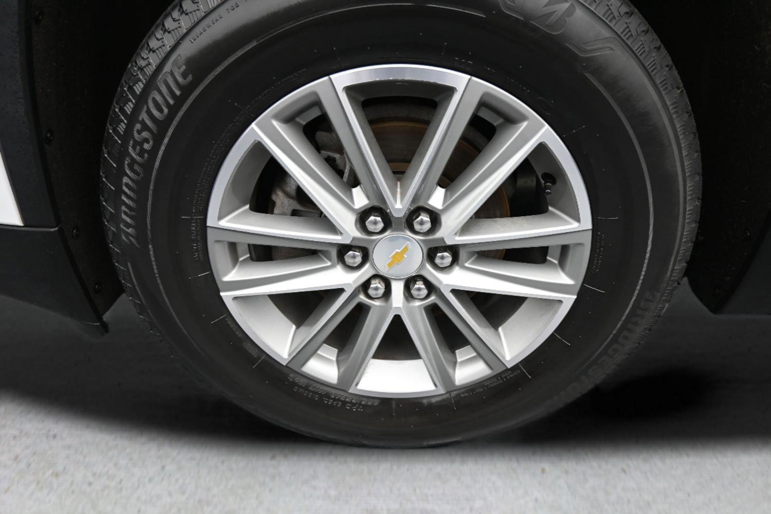 Used 2023 Chevrolet Traverse LT image 27