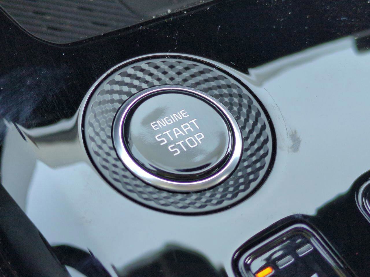 New 2025 Kia Niro EX Touring image 29