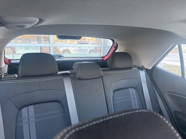 Used 2022 Hyundai Venue SEL image 13