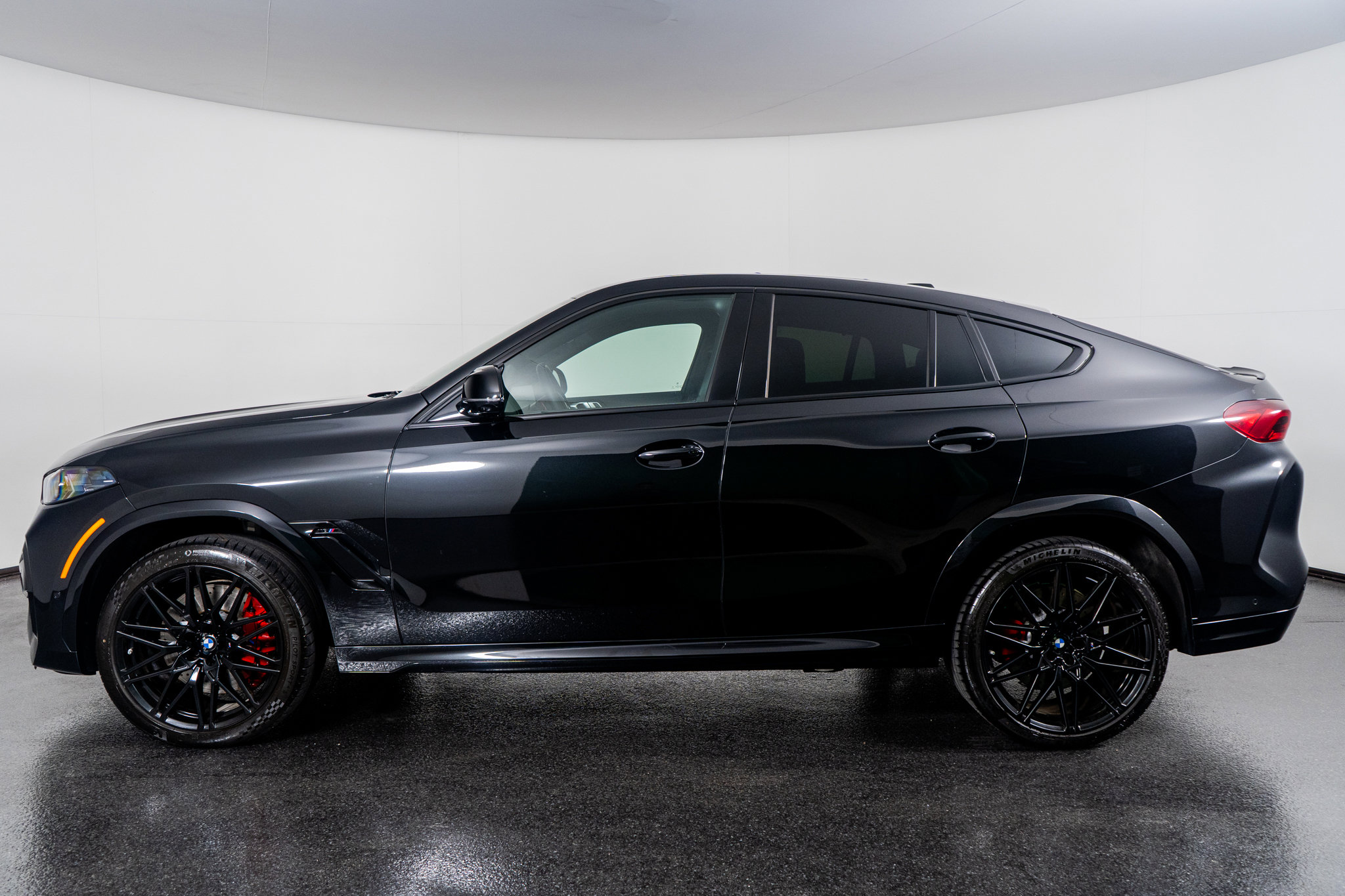 Used 2025 BMW X6 M Competition image 15