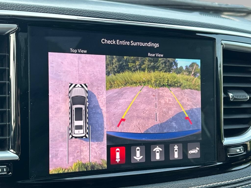 Used 2025 Chrysler Pacifica Limited FWD image 36