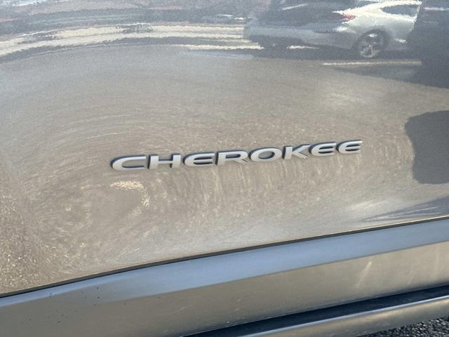Used 2019 Jeep Cherokee Trailhawk w/ Comfort/Convenience Group image 12