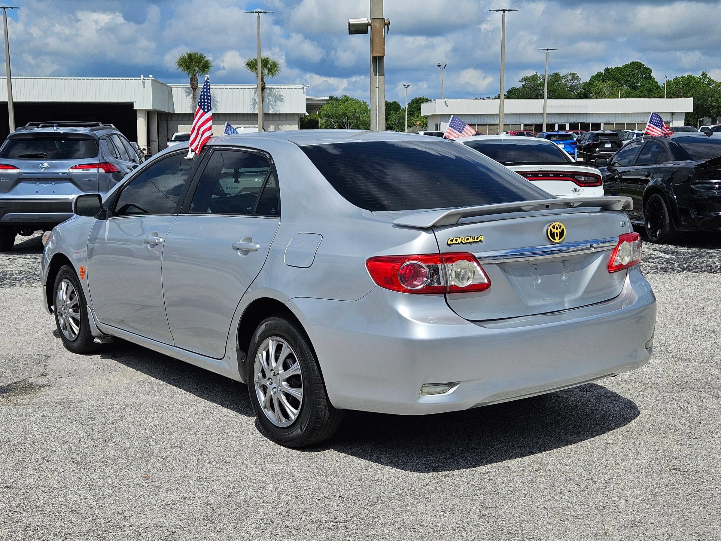 Used 2013 Toyota Corolla LE FWD image 7