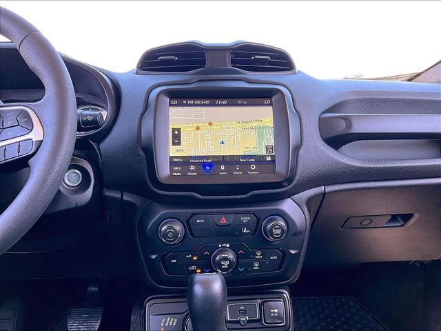Used 2023 Jeep Renegade Latitude AWD/4WD image 18