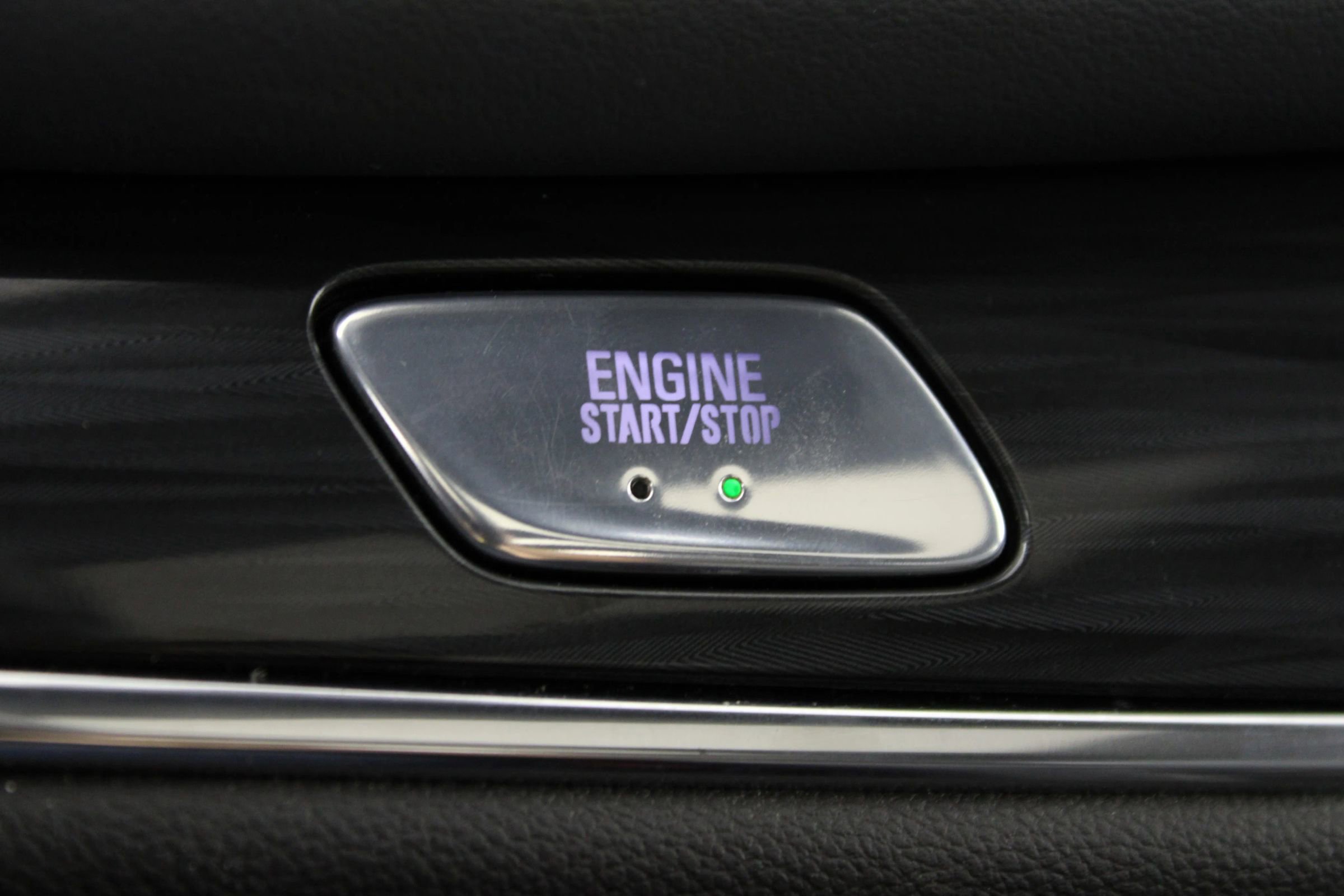 Used 2024 Buick Enclave Essence w/ Experience Buick Package AWD/4WD image 18