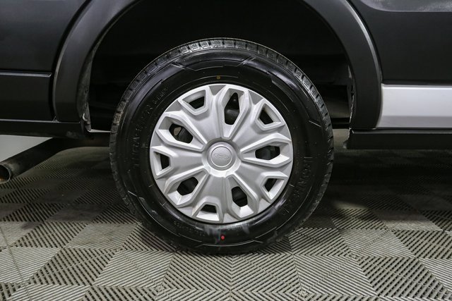 Used 2023 Ford Transit 350 XLT image 15