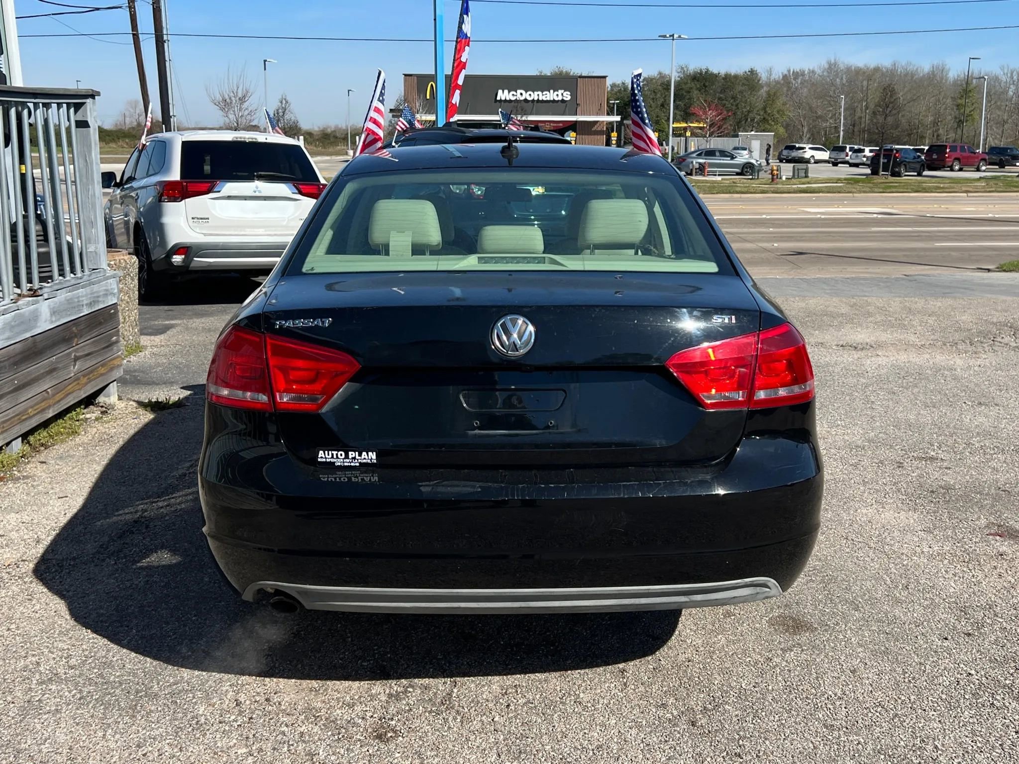 Used 2015 Volkswagen Passat 1.8T SE FWD image 7