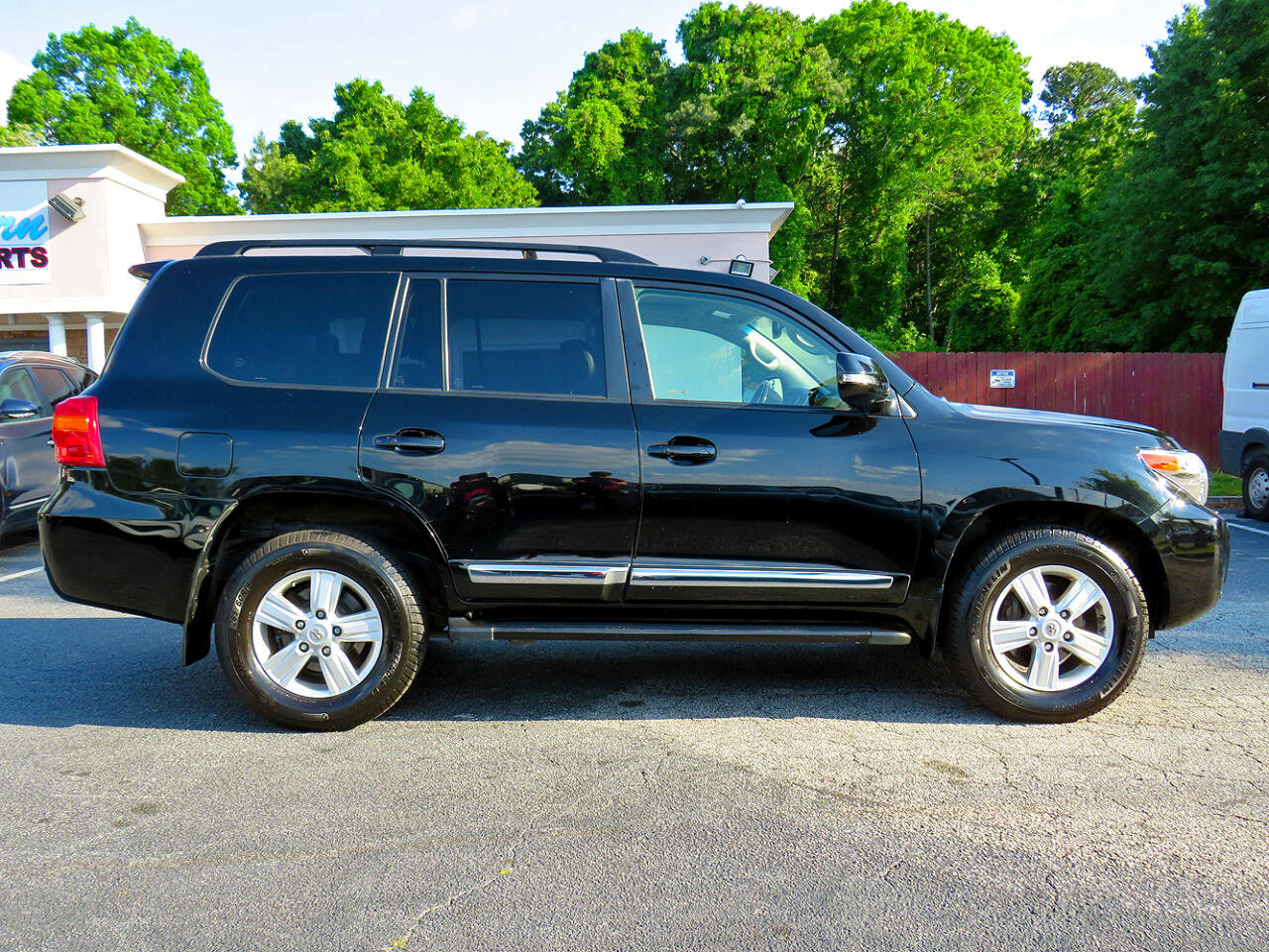 Used 2015 Toyota Land Cruiser image 6