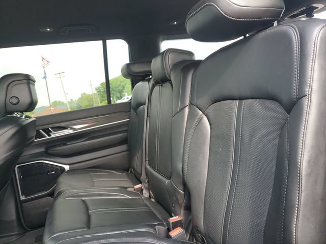 Used 2022 Jeep Wagoneer Series II AWD/4WD image 28