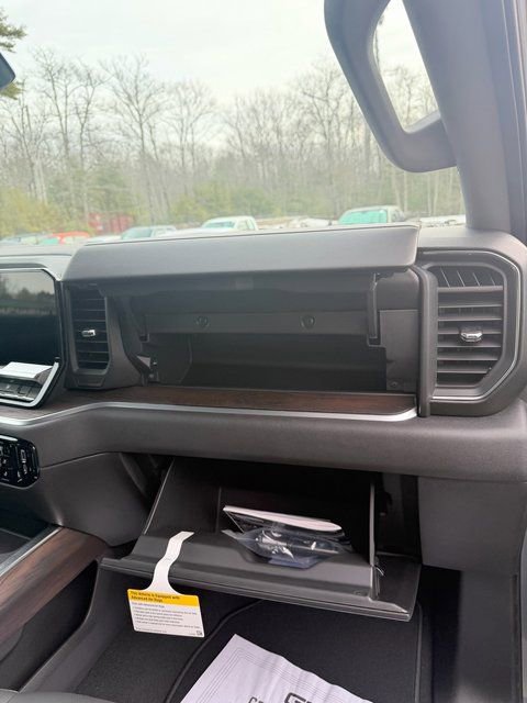 New 2026 GMC Sierra 1500 SLT w/ SLT Premium Package image 9