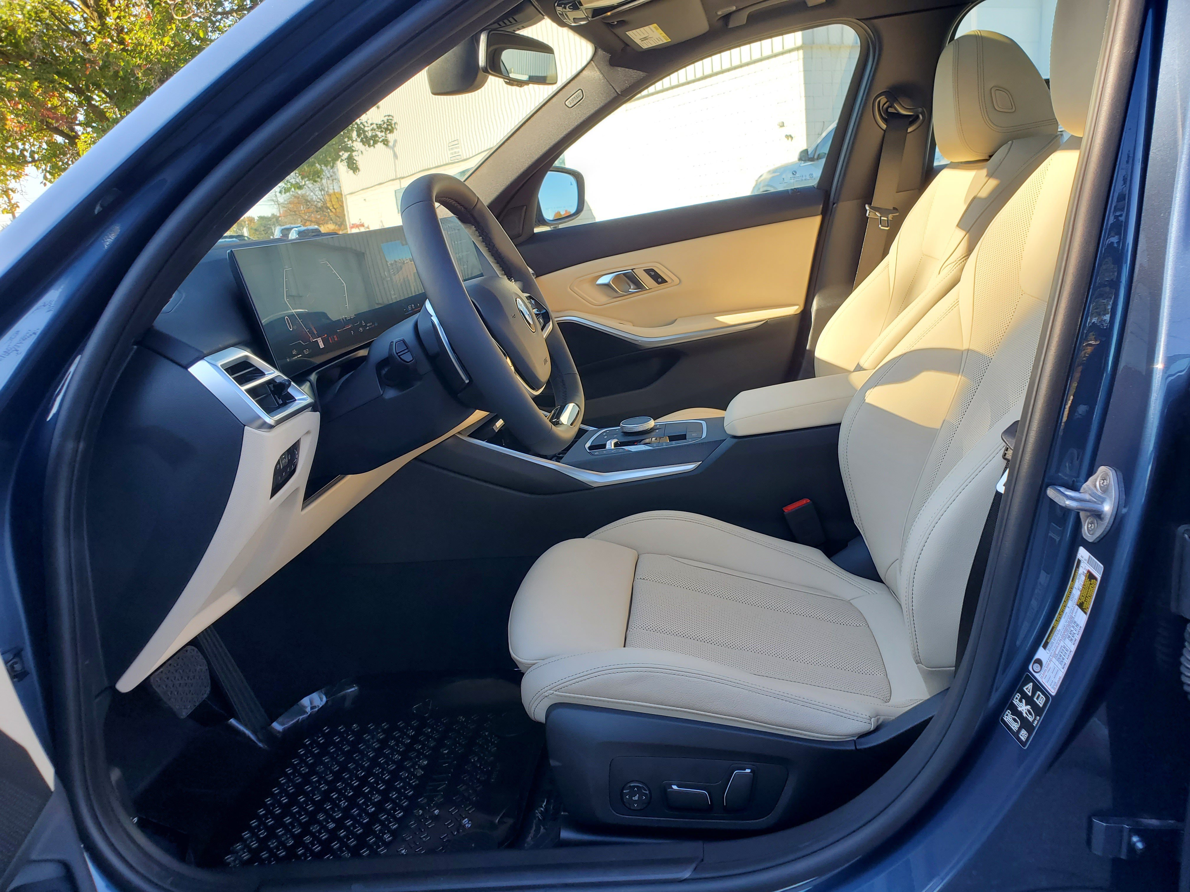 New 2026 BMW 330i xDrive Sedan w/ Premium Package AWD/4WD image 9