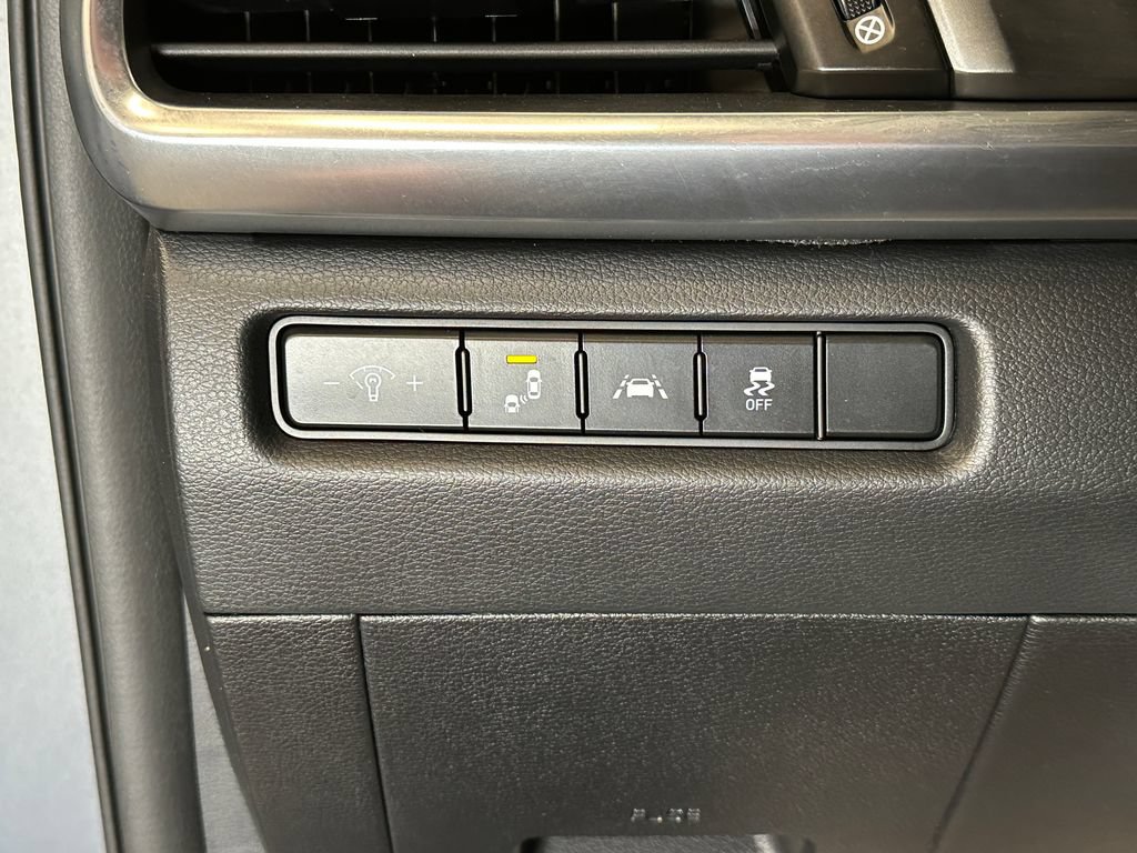 Used 2022 Kia Telluride LX AWD/4WD image 18