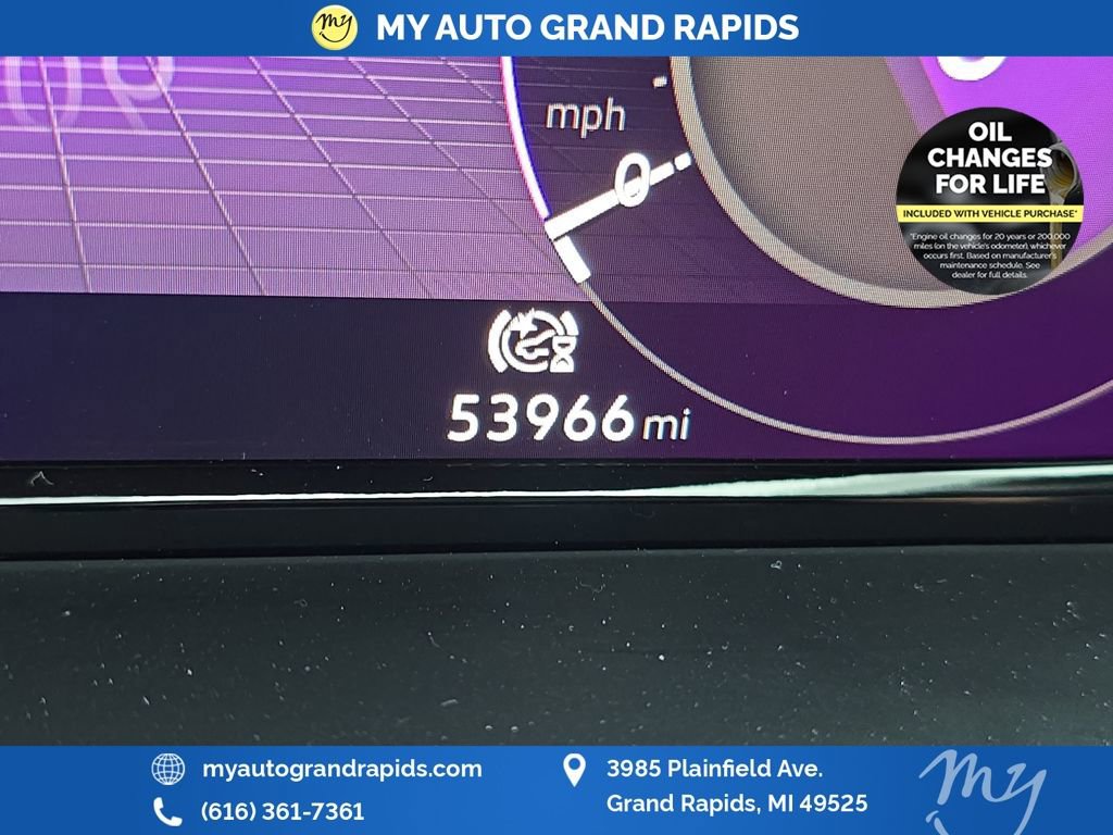 Used 2024 Volkswagen Atlas Peak Edition SE image 17