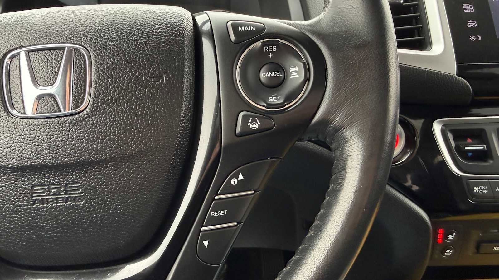 Used 2017 Honda Pilot Elite image 19