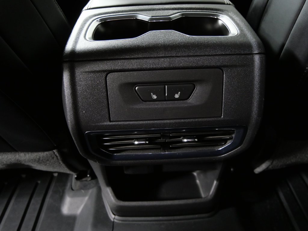 Used 2025 GMC Sierra EV Denali AWD/4WD image 17