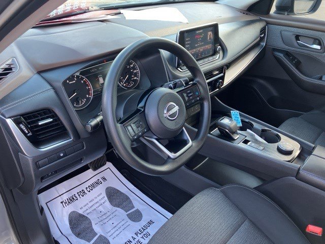 Used 2022 Nissan Rogue SV image 13