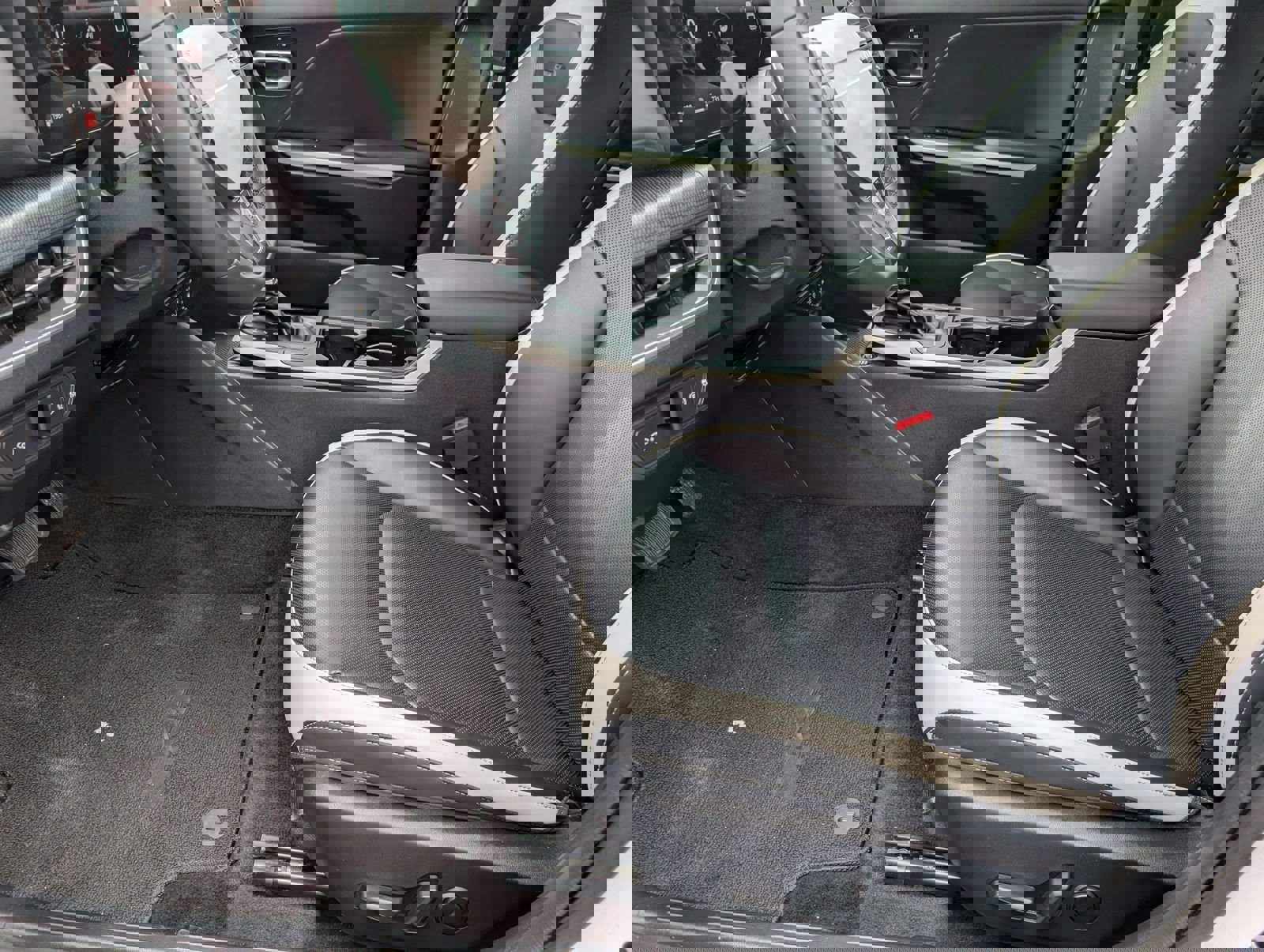 Used 2025 Kia K4 GT-Line w/ GT-Line Premium Package image 14