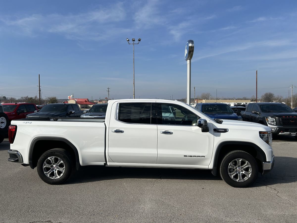 Used 2024 GMC Sierra 1500 SLT w/ SLT Convenience Package image 4