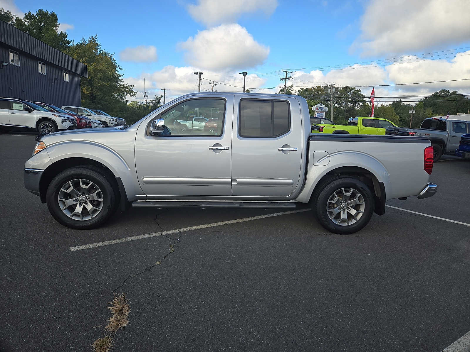 Used 2019 Nissan Frontier SL AWD/4WD image 7
