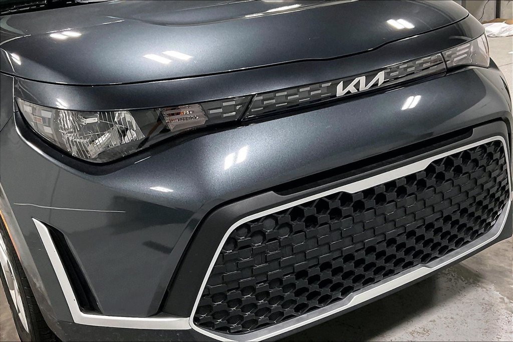 Used 2025 Kia Soul LX w/ LX Technology Package FWD image 33