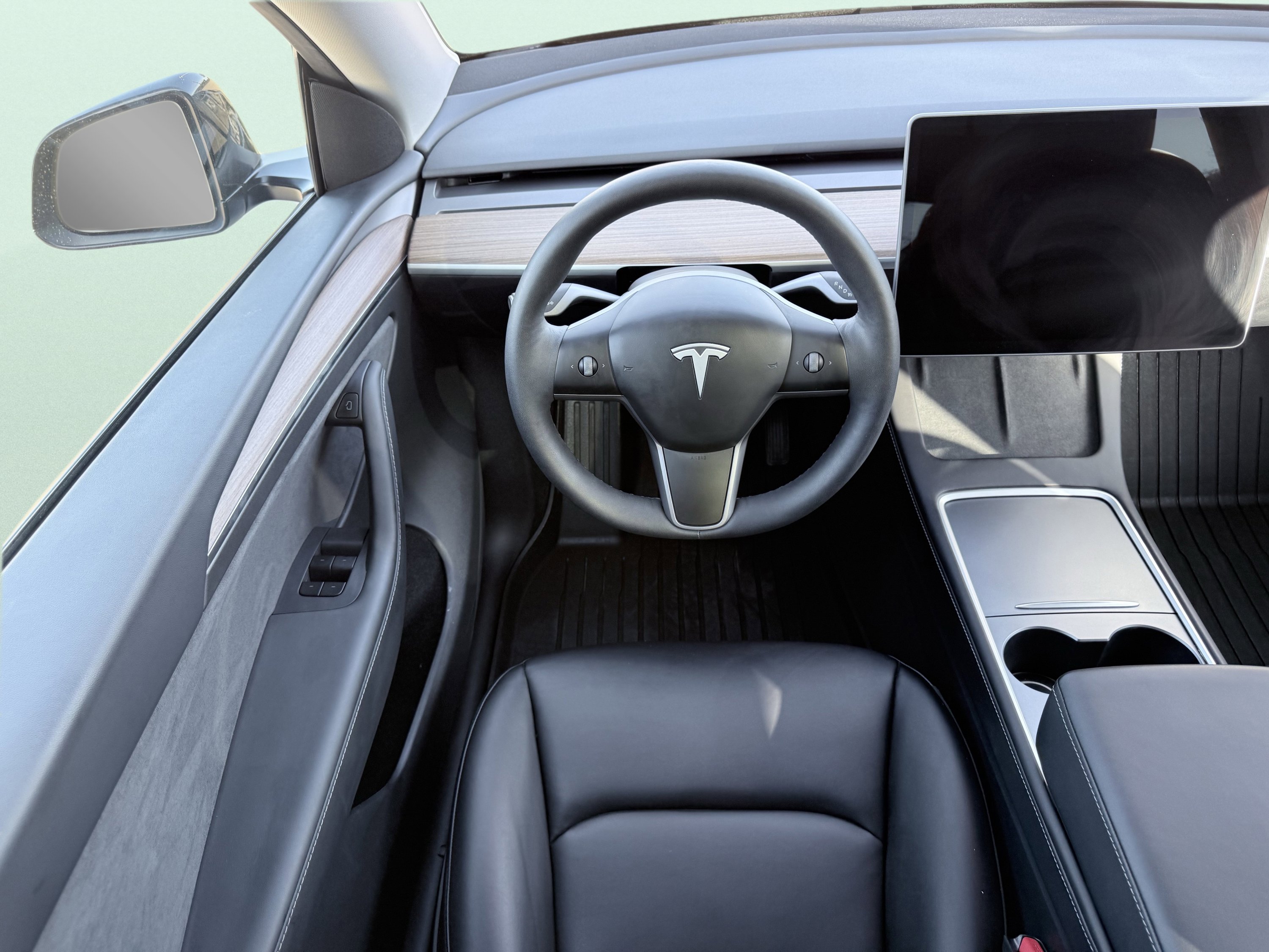 Used 2025 Tesla Model Y Long Range image 50