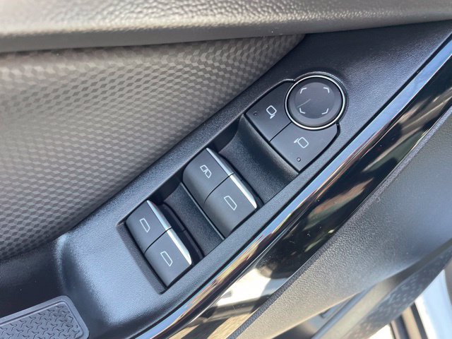 Used 2025 Chevrolet Equinox RS w/ Convenience Package III FWD image 11