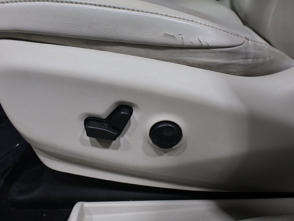 Used 2021 Chrysler Pacifica Touring-L FWD image 18