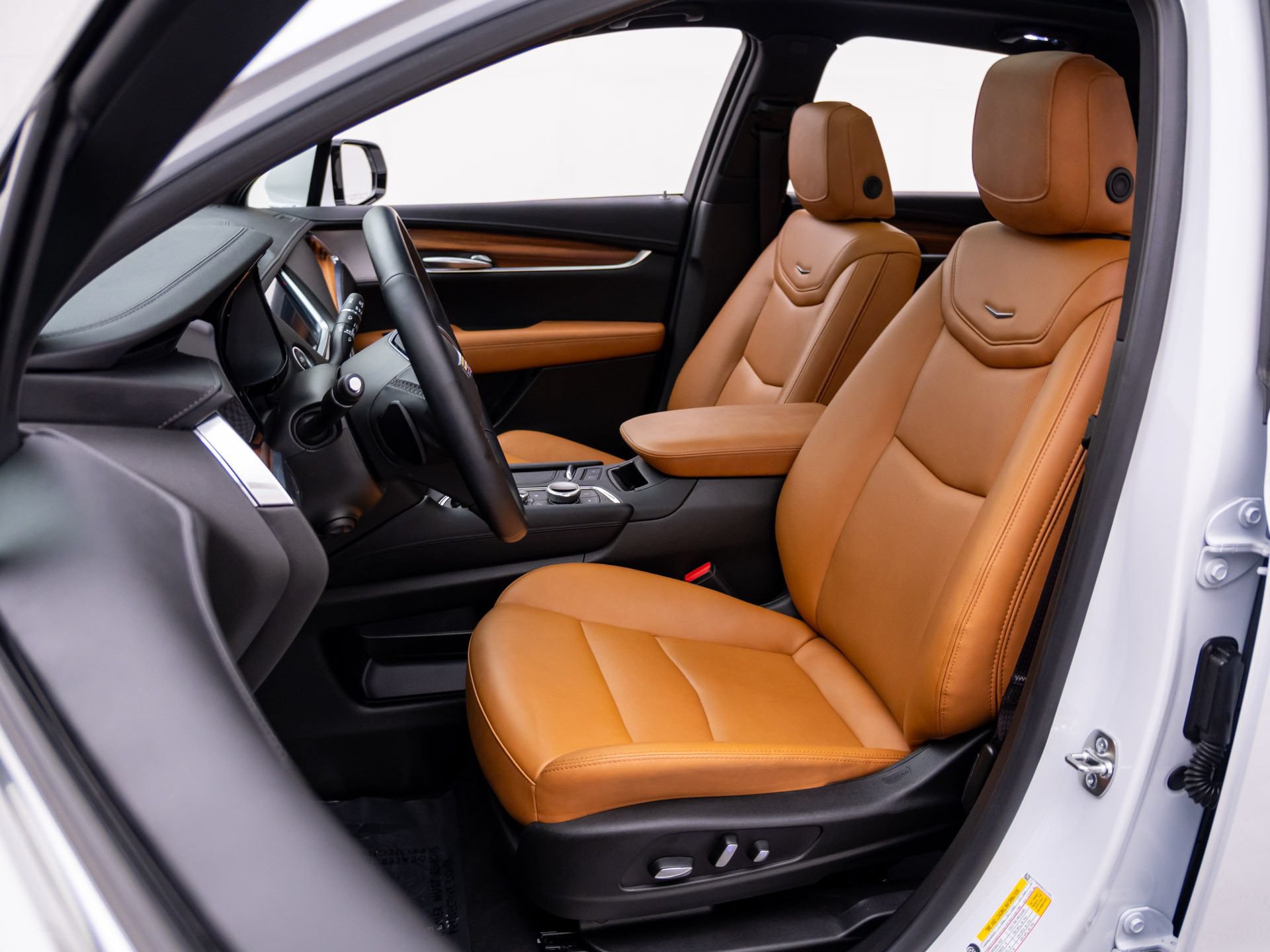 Certified 2025 Cadillac XT5 Premium Luxury AWD/4WD image 19