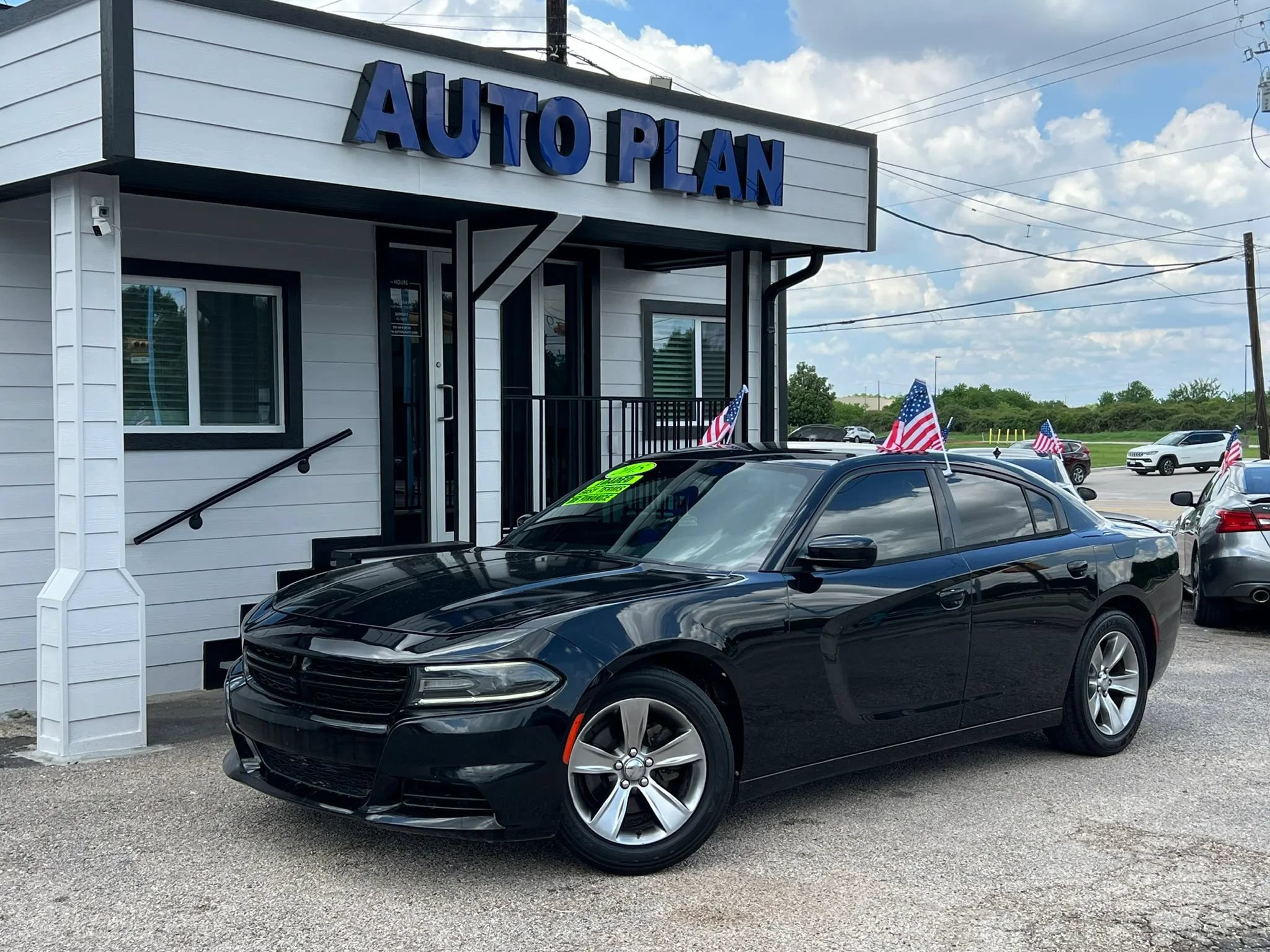 Used 2015 Dodge Charger SXT w/ Plus Group RWD image 1