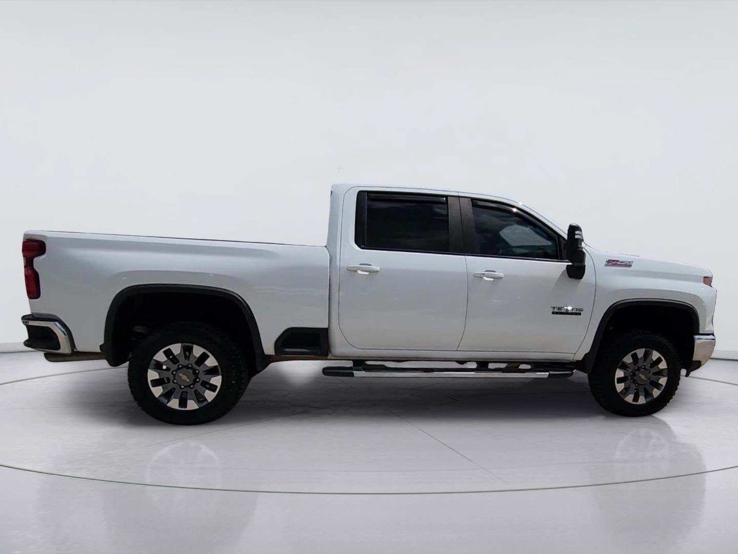 Used 2025 Chevrolet Silverado 2500 LT w/ Texas Edition AWD/4WD image 9