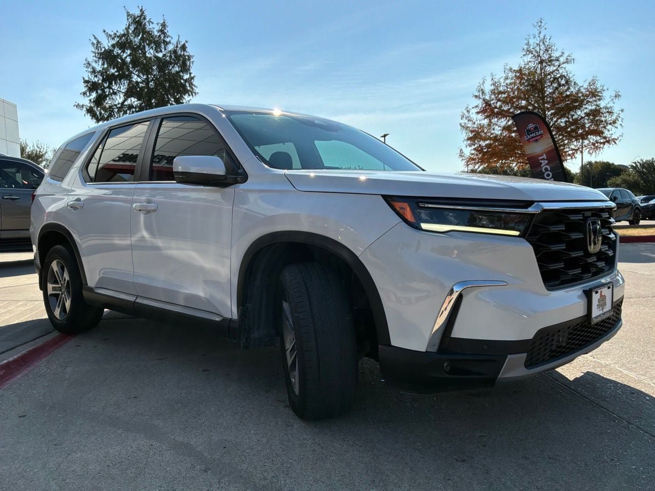 Used 2024 Honda Pilot EX-L image 4