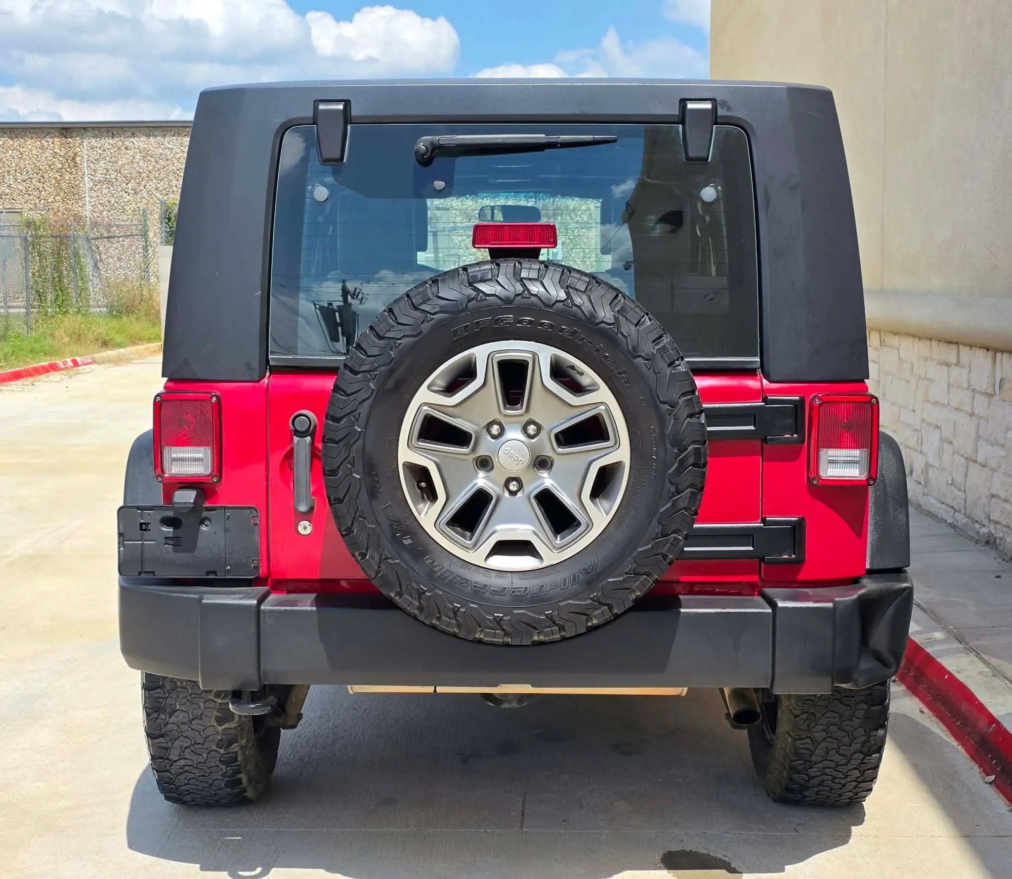 Used 2010 Jeep Wrangler Unlimited Sport AWD/4WD image 4