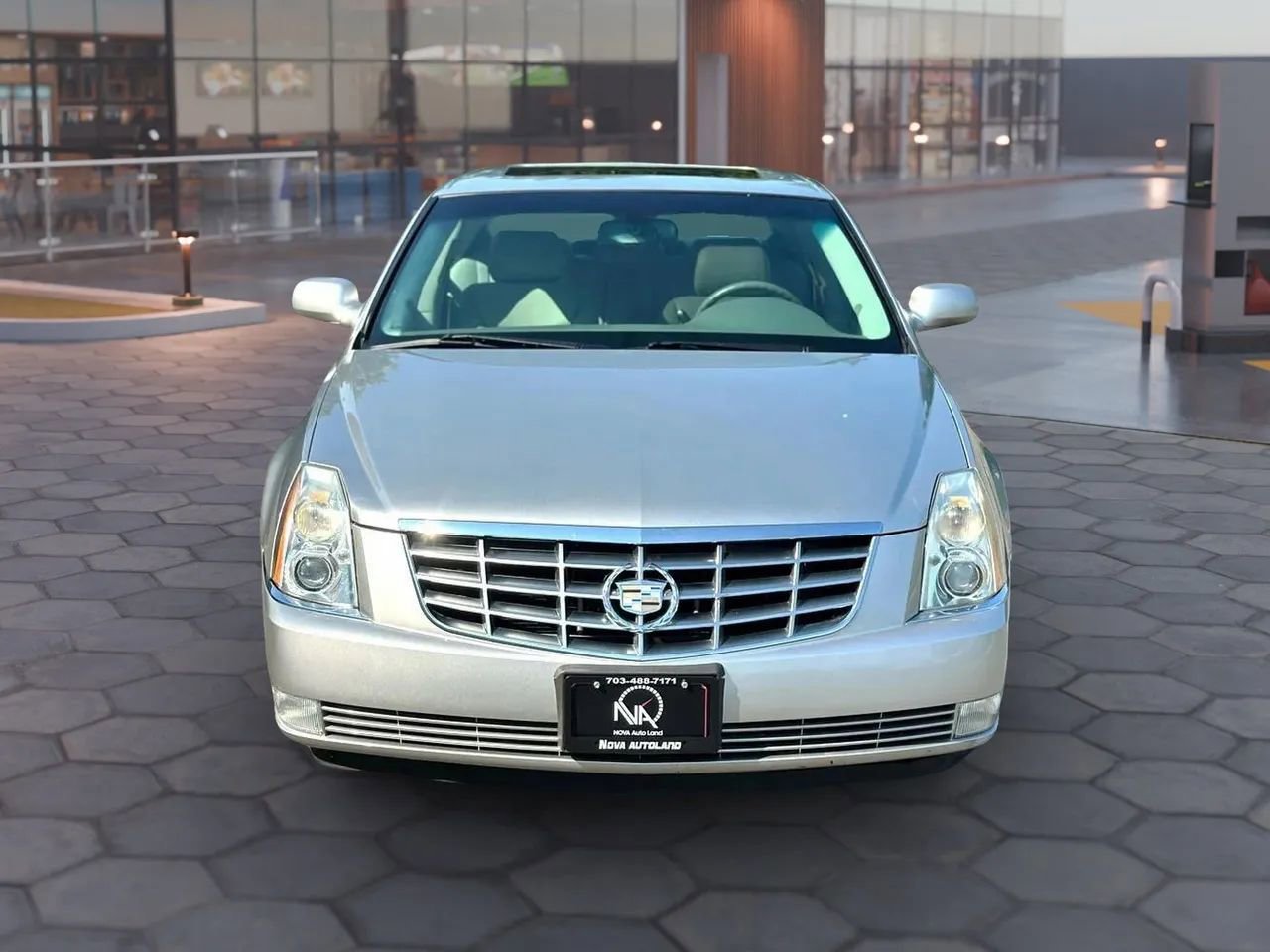 Used 2006 Cadillac DTS Performance w/ Sun And Sound Package image 4