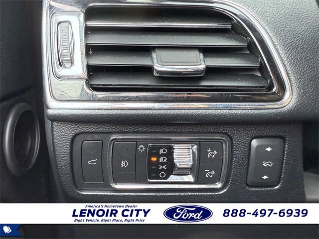 Used 2022 Lincoln Navigator L 2WD image 23