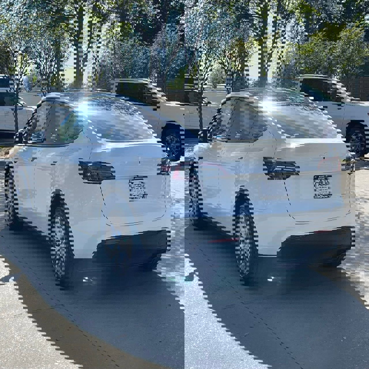 Used 2023 Tesla Model Y Long Range image 4