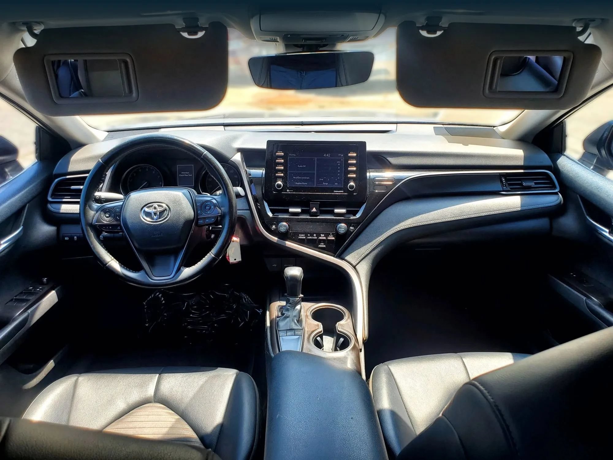 Used 2022 Toyota Camry SE FWD image 35