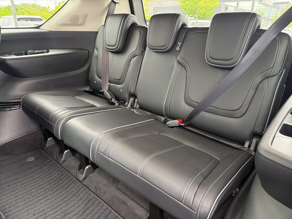 Used 2025 INFINITI QX80 Sensory AWD/4WD image 9