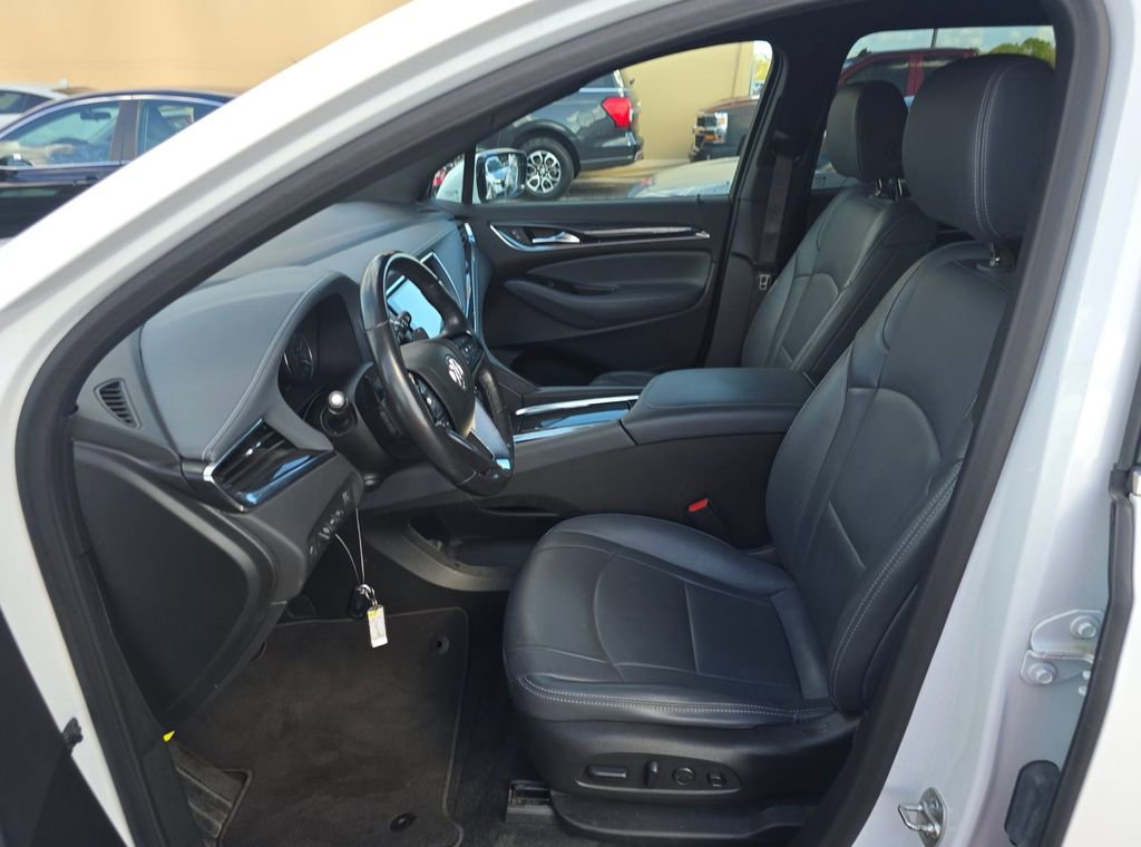 Used 2024 Buick Enclave Premium image 7