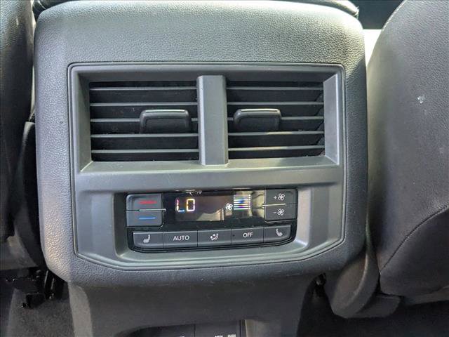 Used 2021 Volkswagen Atlas SEL Premium image 17