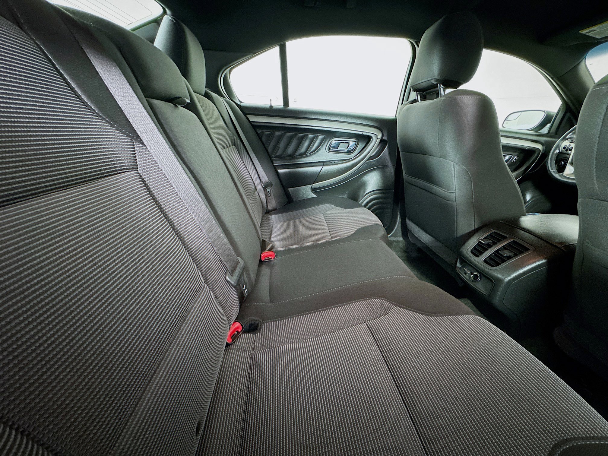 Used 2018 Ford Taurus SEL image 25