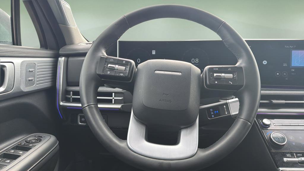 Used 2025 Hyundai Santa Fe Limited image 9
