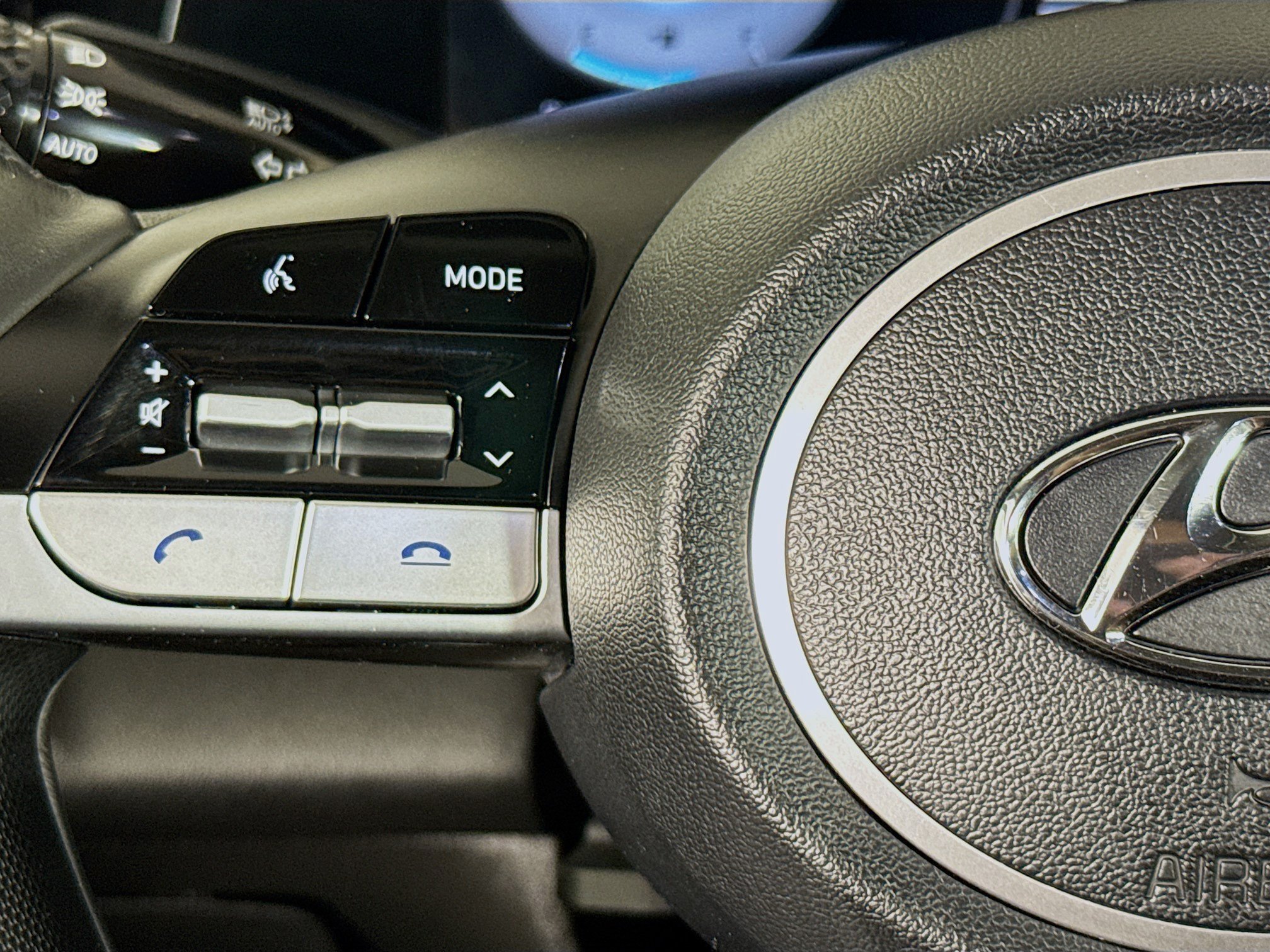 Used 2022 Hyundai Elantra SEL w/ Convenience Package FWD image 10