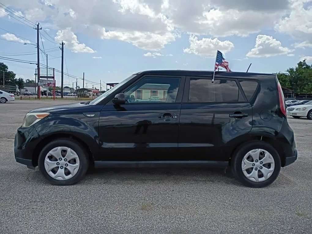 Used 2014 Kia Soul FWD image 2
