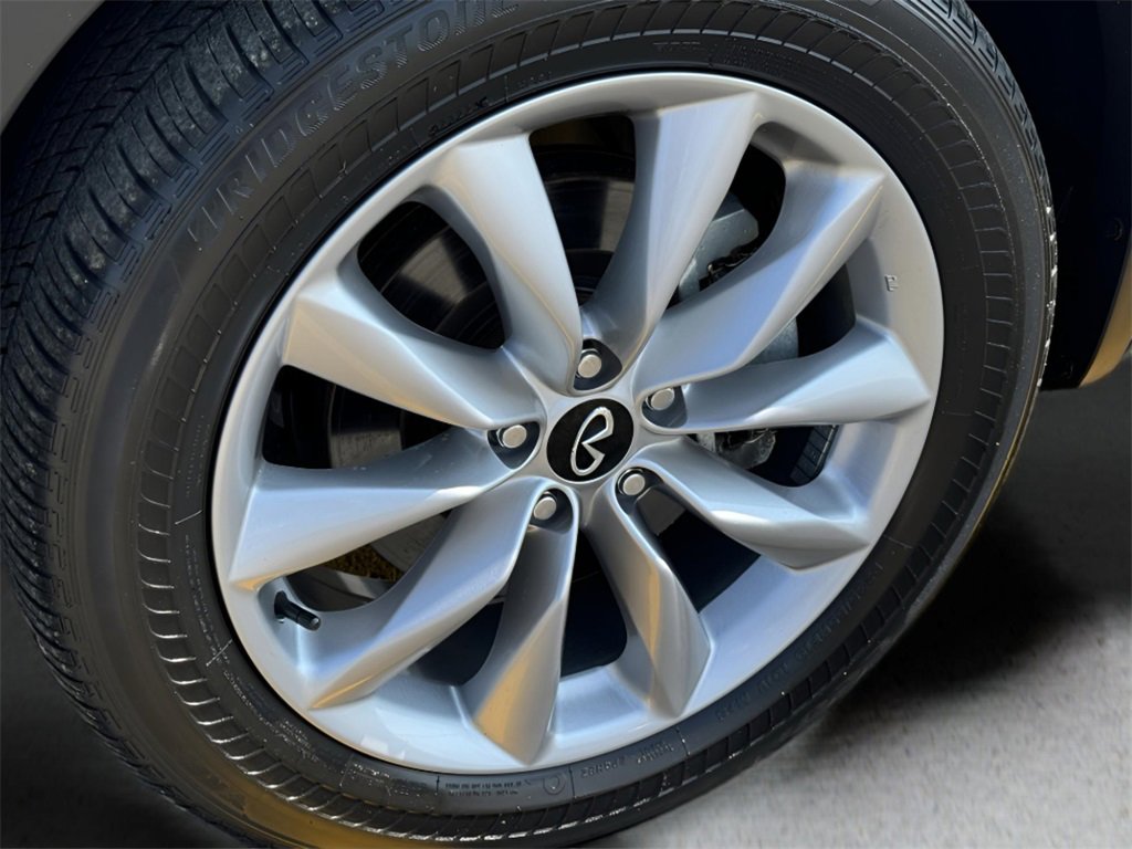 Used 2022 INFINITI QX50 Essential image 9