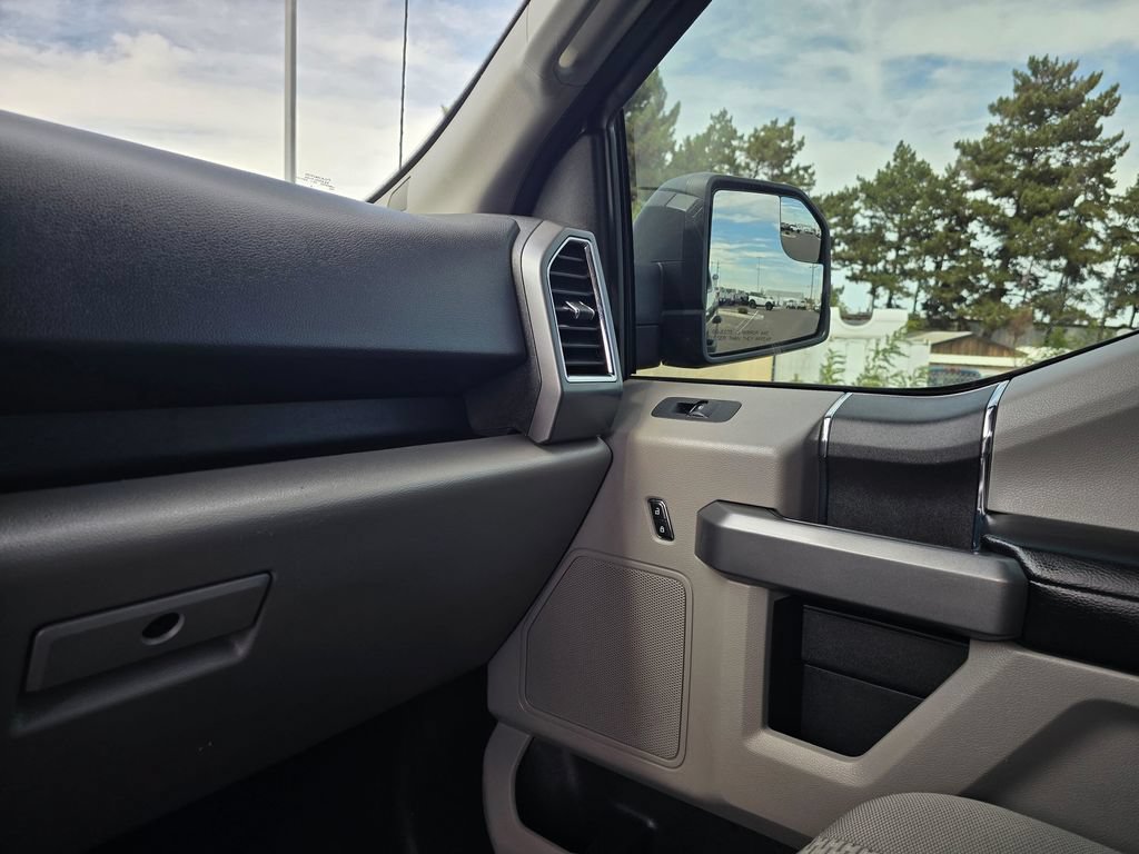Used 2015 Ford F150 XLT AWD/4WD image 26