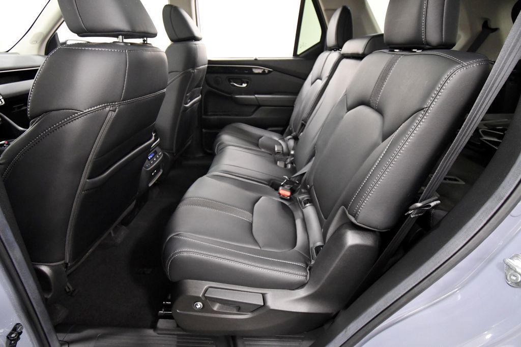 Used 2025 Honda Pilot Touring image 15