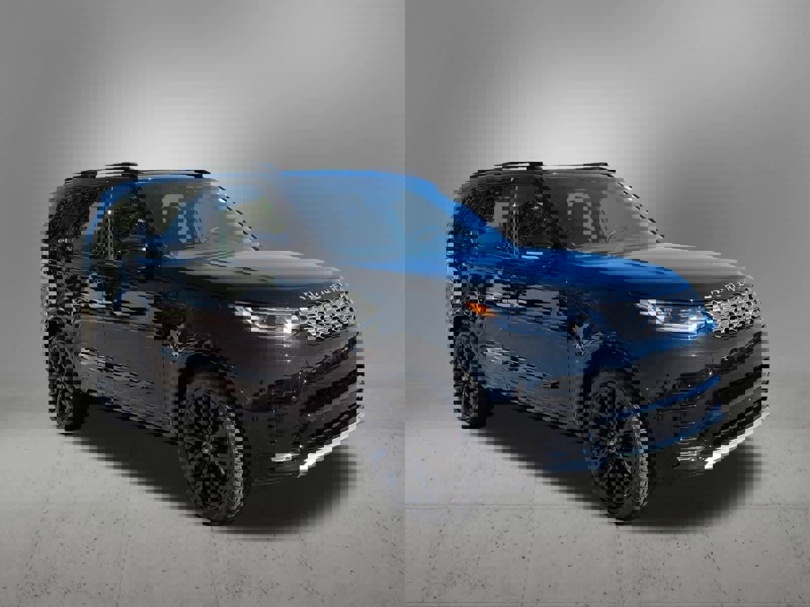 New 2026 Land Rover Discovery Limited Edition image 8